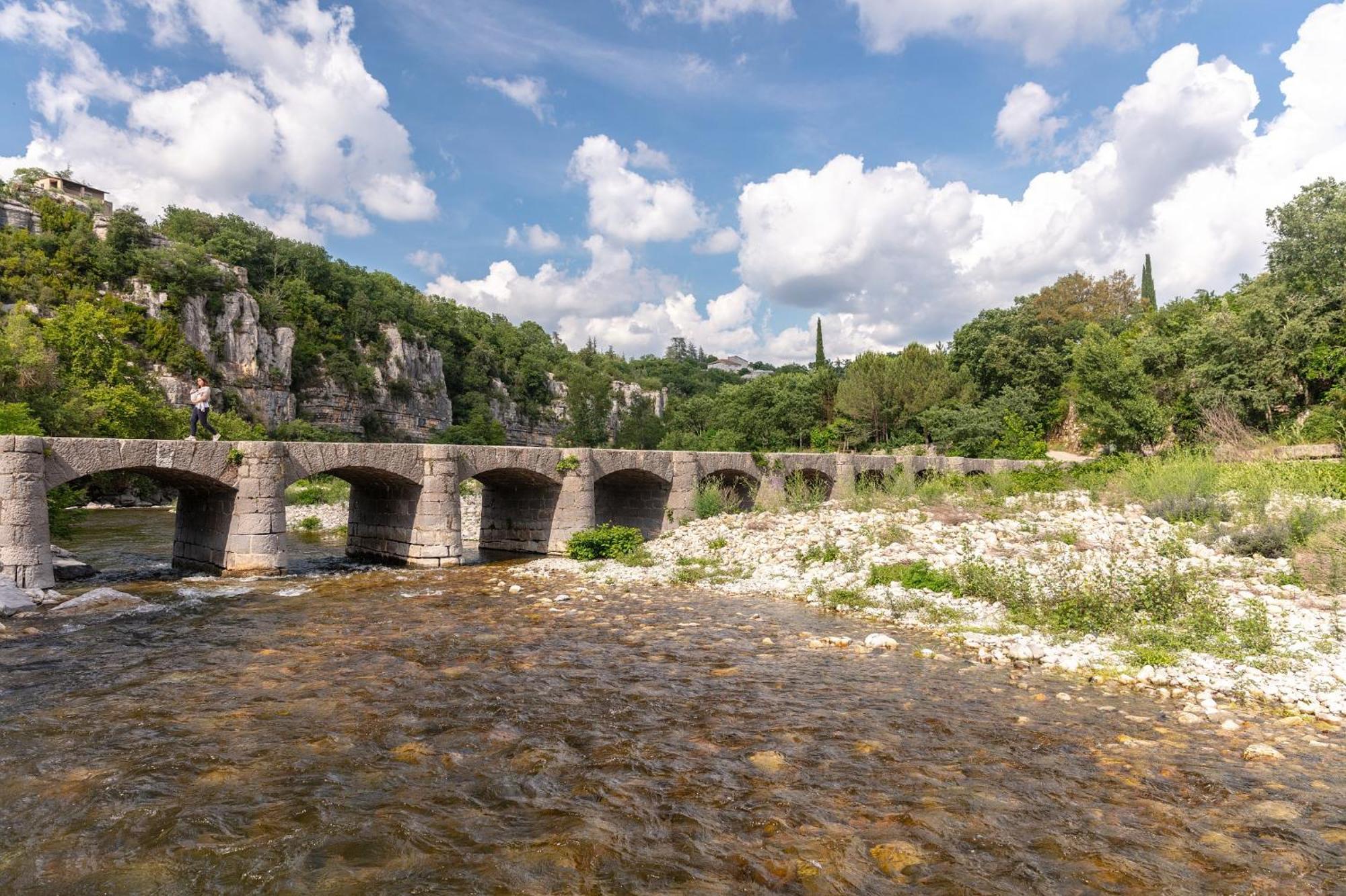 Camping Domaine De Chaussy ลากอร์ซ ภายนอก รูปภาพ