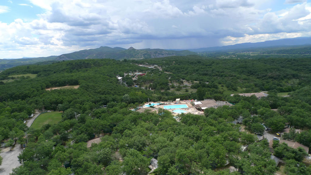 Camping Domaine De Chaussy ลากอร์ซ ภายนอก รูปภาพ